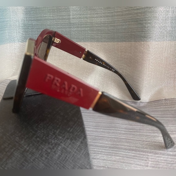 Prada Womens Sunglasses - Picture 4 of 9